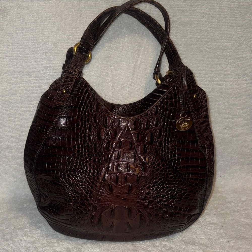 This is a Brahmin Annie Melbourne brown croc embossed leather shoulder bag.